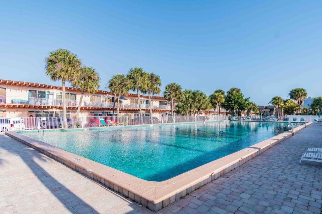 Seaside Serendipity Clearwater Beach Exterior photo